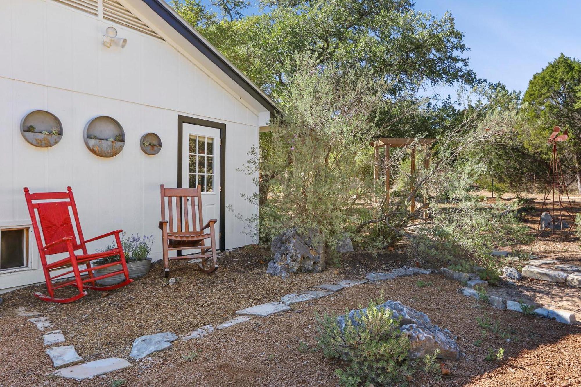 Red Donkey Cottage Wimberley Dış mekan fotoğraf