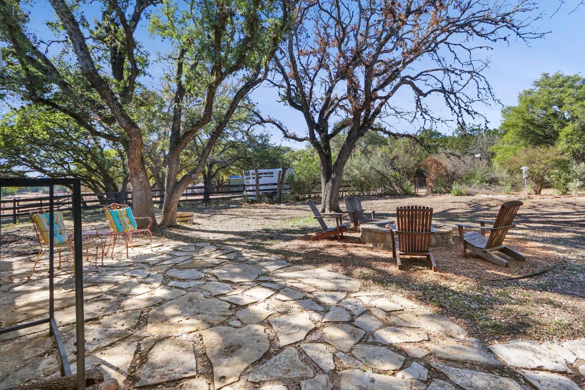 Red Donkey Cottage Wimberley Dış mekan fotoğraf